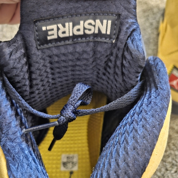 AIR JORDAN 5 RETRO SP "MICHIGAN" - Picture 3 of 6
